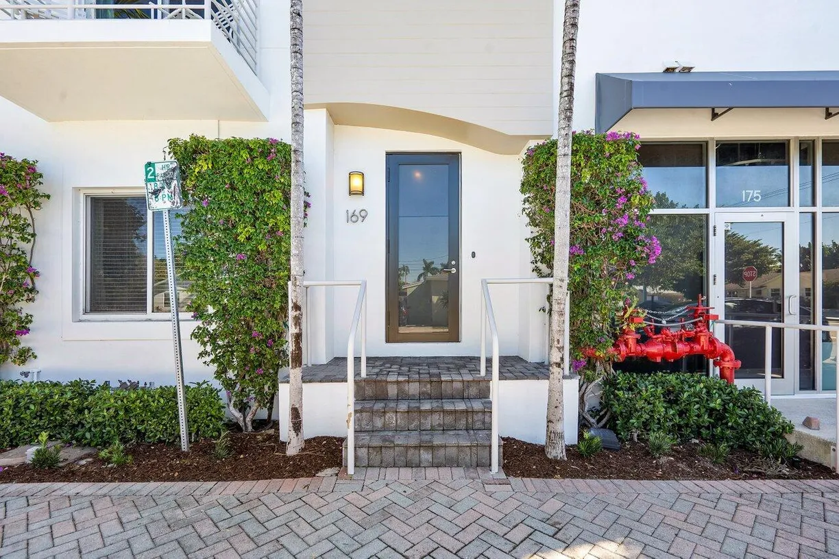South Florida Real Estate | View 169 SE 1st Avenue | Listing