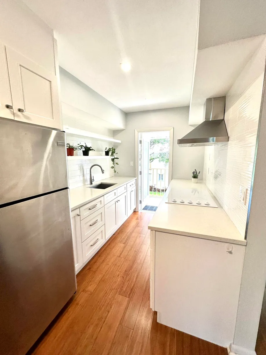 South Florida Real Estate | View 11 SW 4th Avenue, 8 | Listing