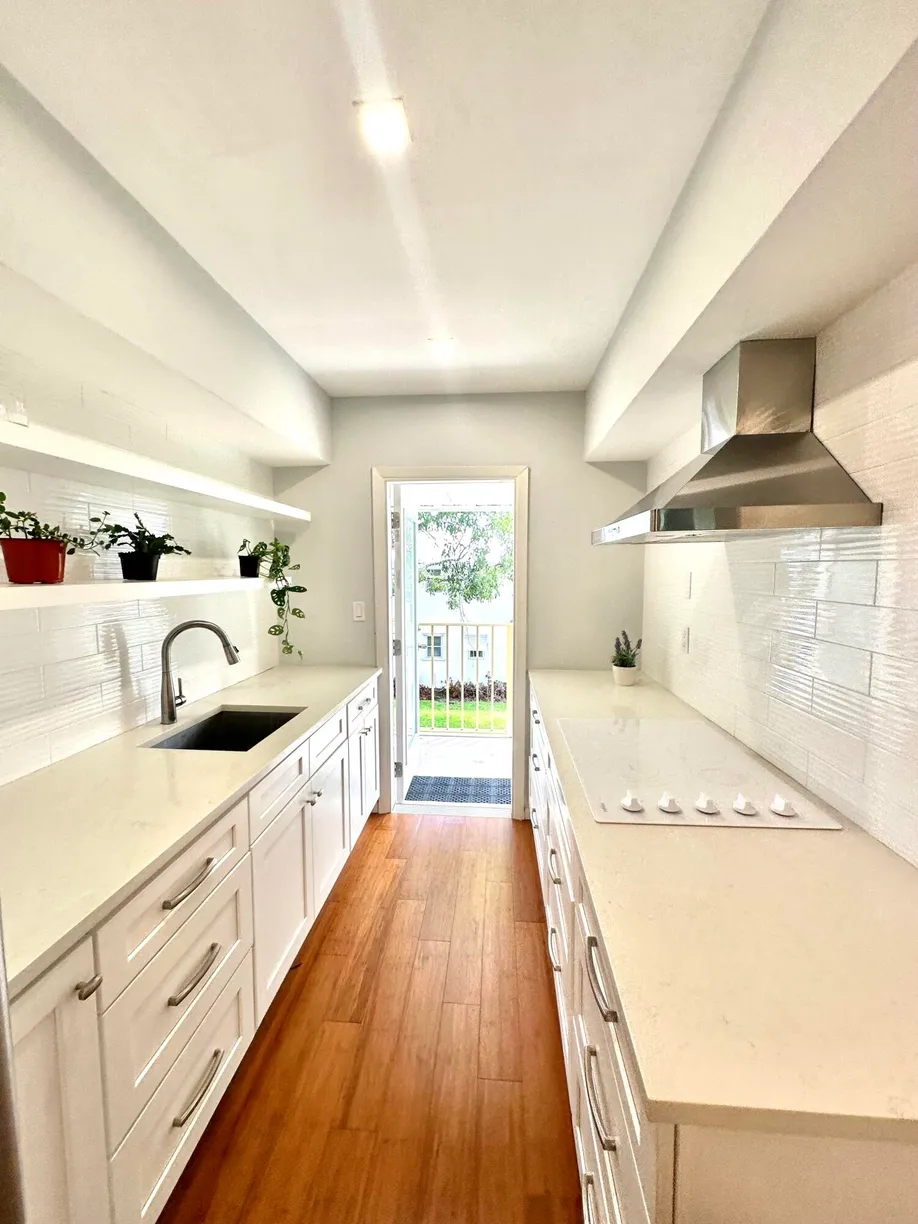 South Florida Real Estate | View 11 SW 4th Avenue, 8 | 1 Bed, 1 Bath
