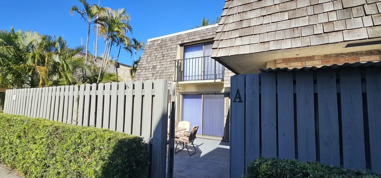 South Florida Real Estate | View 335 S Waverly Place, 7a | Listing