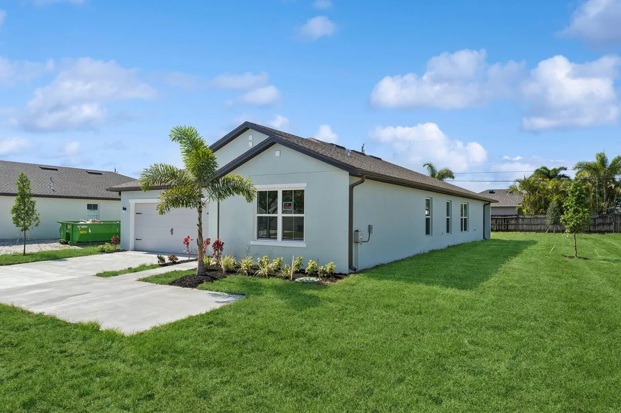 South Florida Real Estate | View 320 SW Becker Road, 15 | Listing