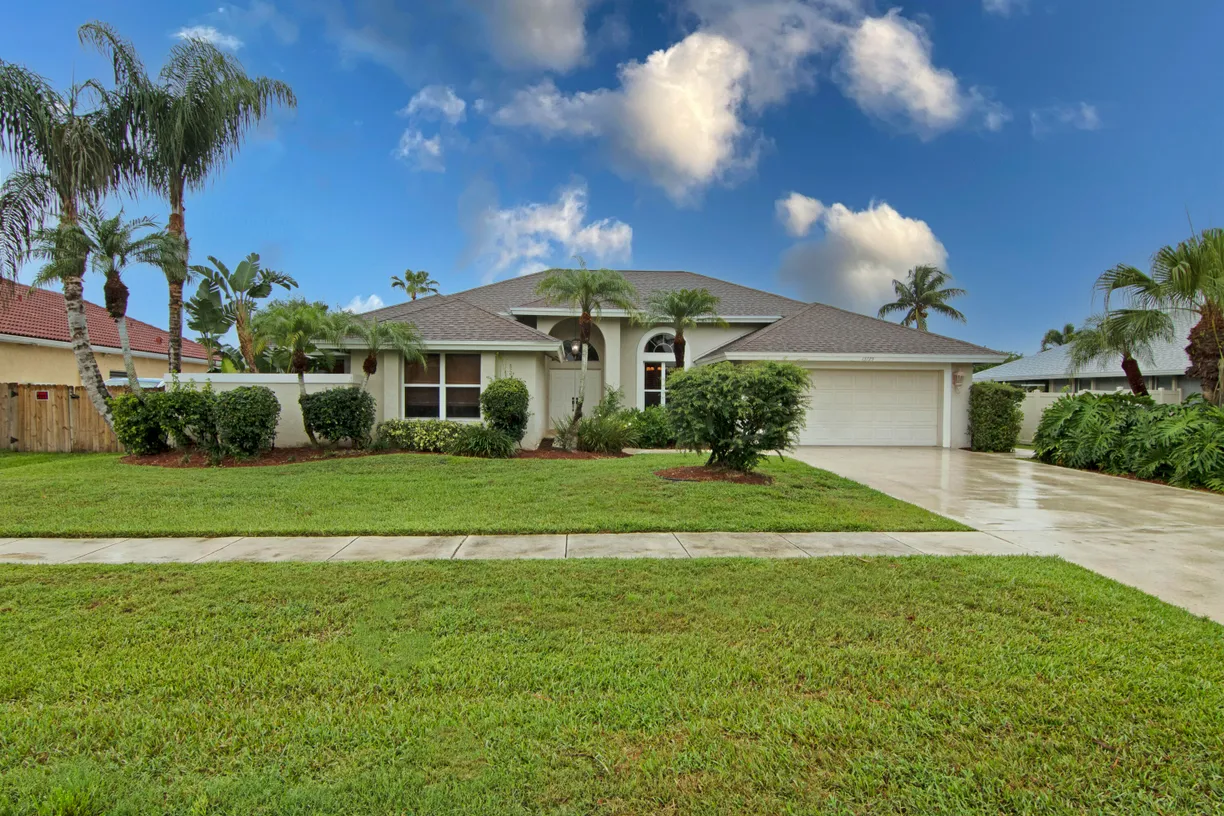 South Florida Real Estate | View 13725 Folkestone Circle | Listing