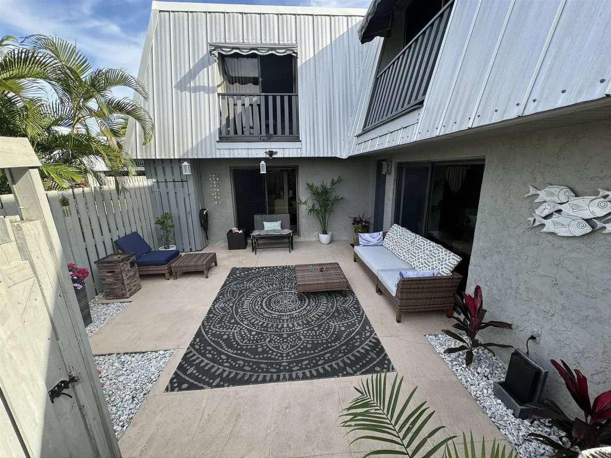 South Florida Real Estate | View 3840 SE Jefferson Street | Listing
