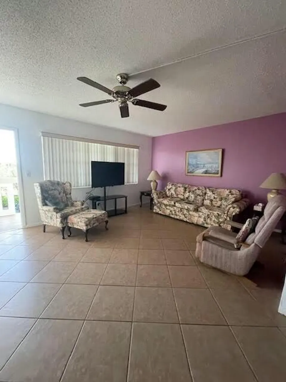South Florida Real Estate | View 3093 Newport, 3093 | 1 Bed, 1 Bath