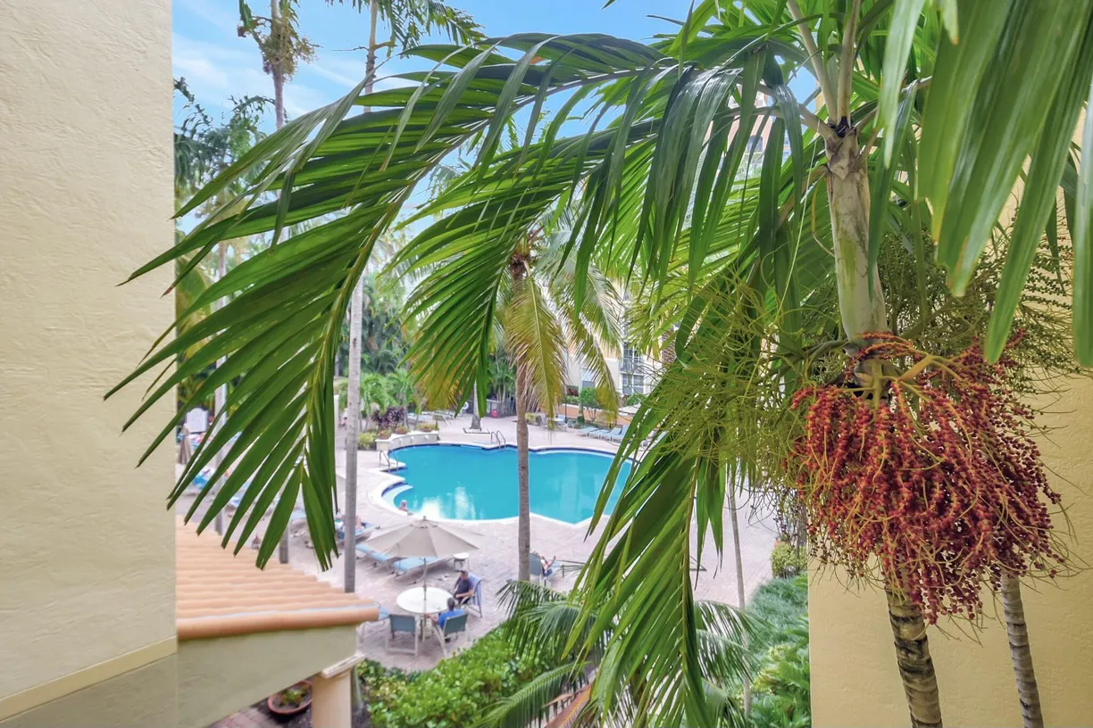 South Florida Real Estate | View 720 S Sapodilla Avenue, 304 | Listing