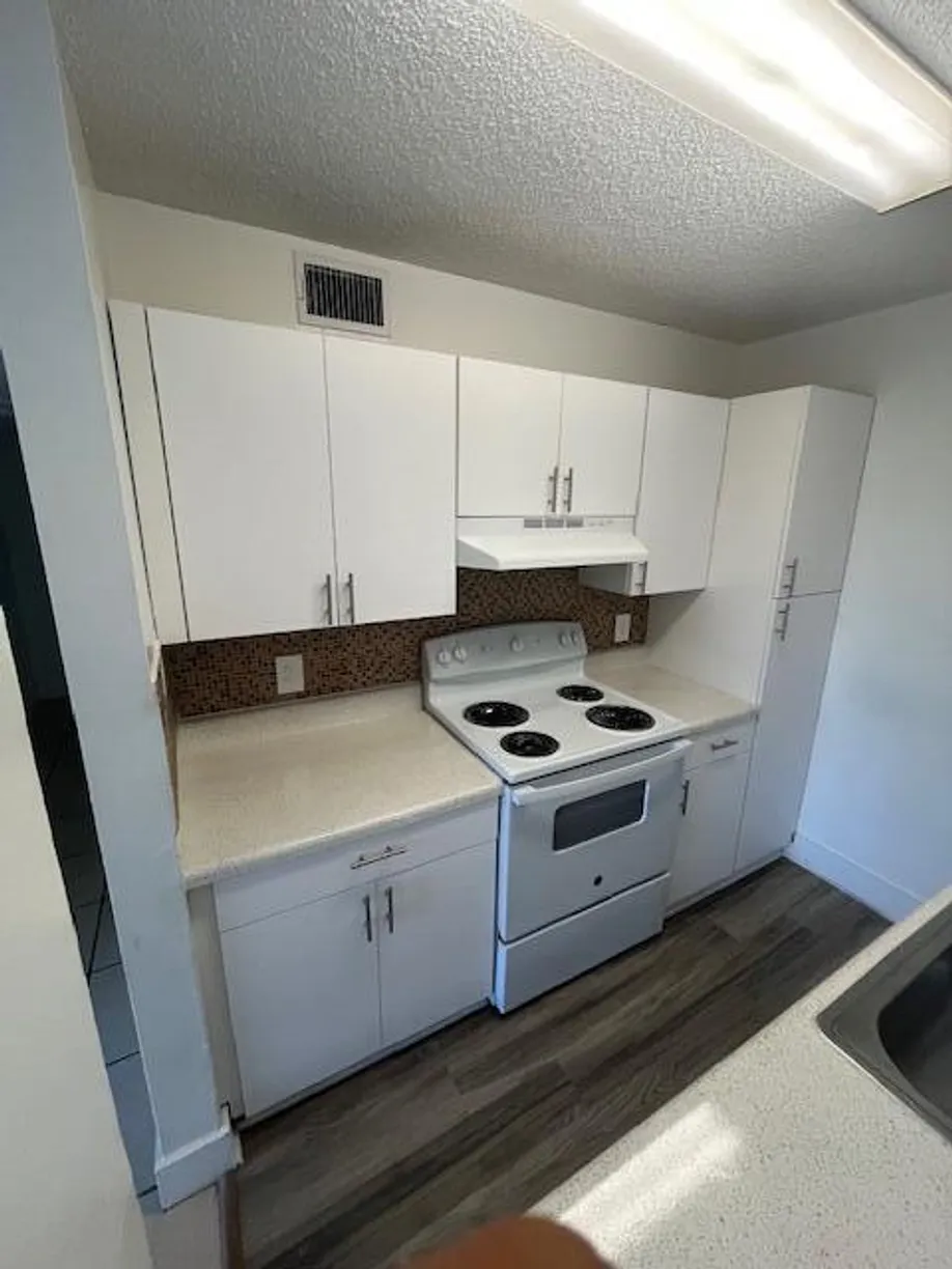 South Florida Real Estate | View 4501 W Mcnab Road, 28 | Listing