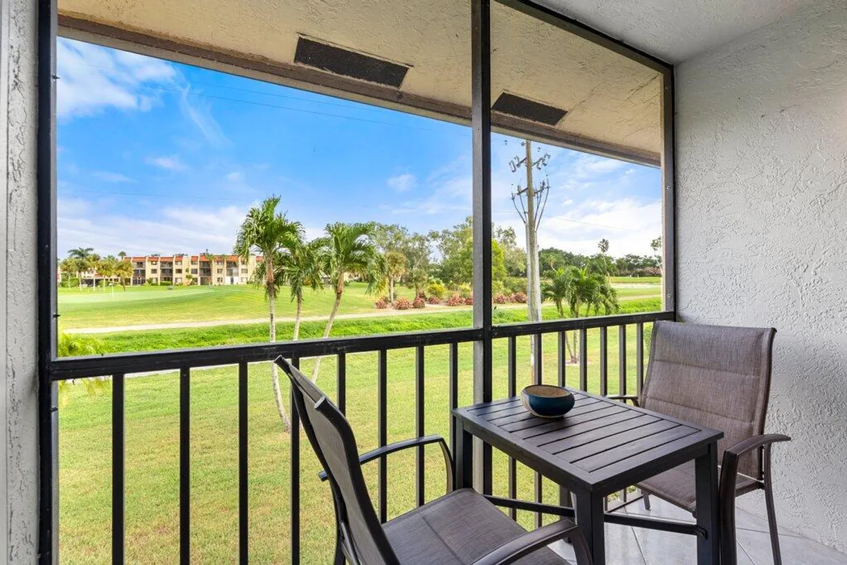 South Florida Real Estate | View 4654 Lucerne Lakes Boulevard, 206 | 2 Beds, 2 Baths