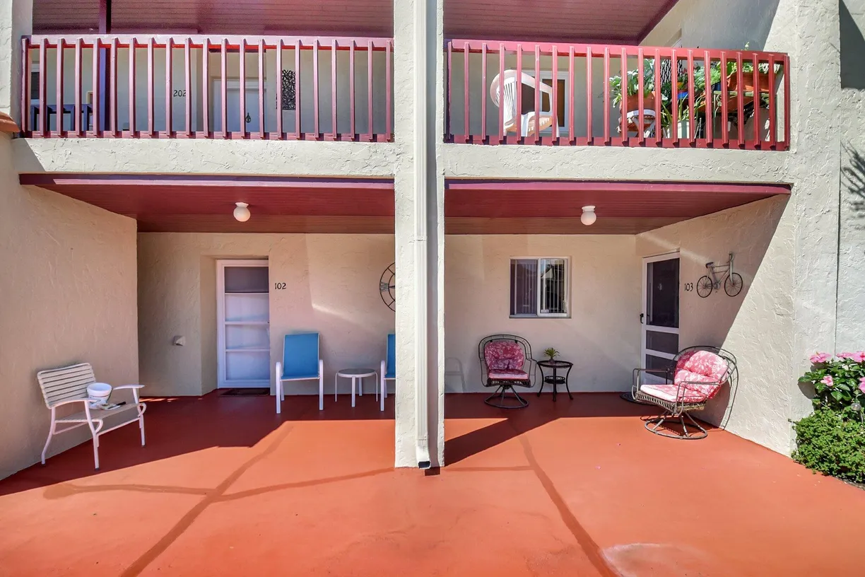 South Florida Real Estate | View 2601 Boundbrook Boulevard, 103 | 1 Bed, 1 Bath