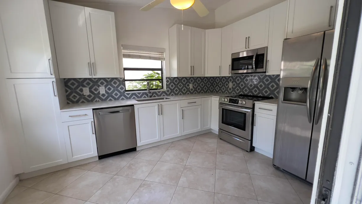 South Florida Real Estate | View 5581 American Circle | Listing