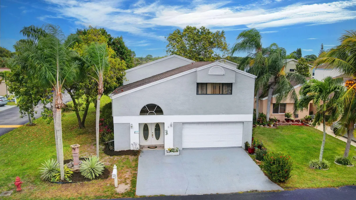 South Florida Real Estate | View 2 Dalton Place | 3 Beds, 2 Baths