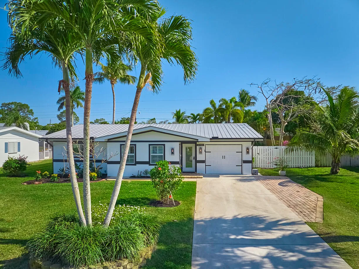 South Florida Real Estate | View 4780 SE Bayshore Terrace | 3 Beds, 2 Baths
