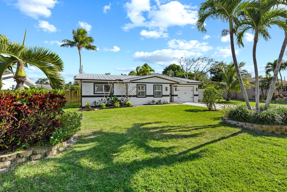 South Florida Real Estate | View 4780 SE Bayshore Terrace | Listing