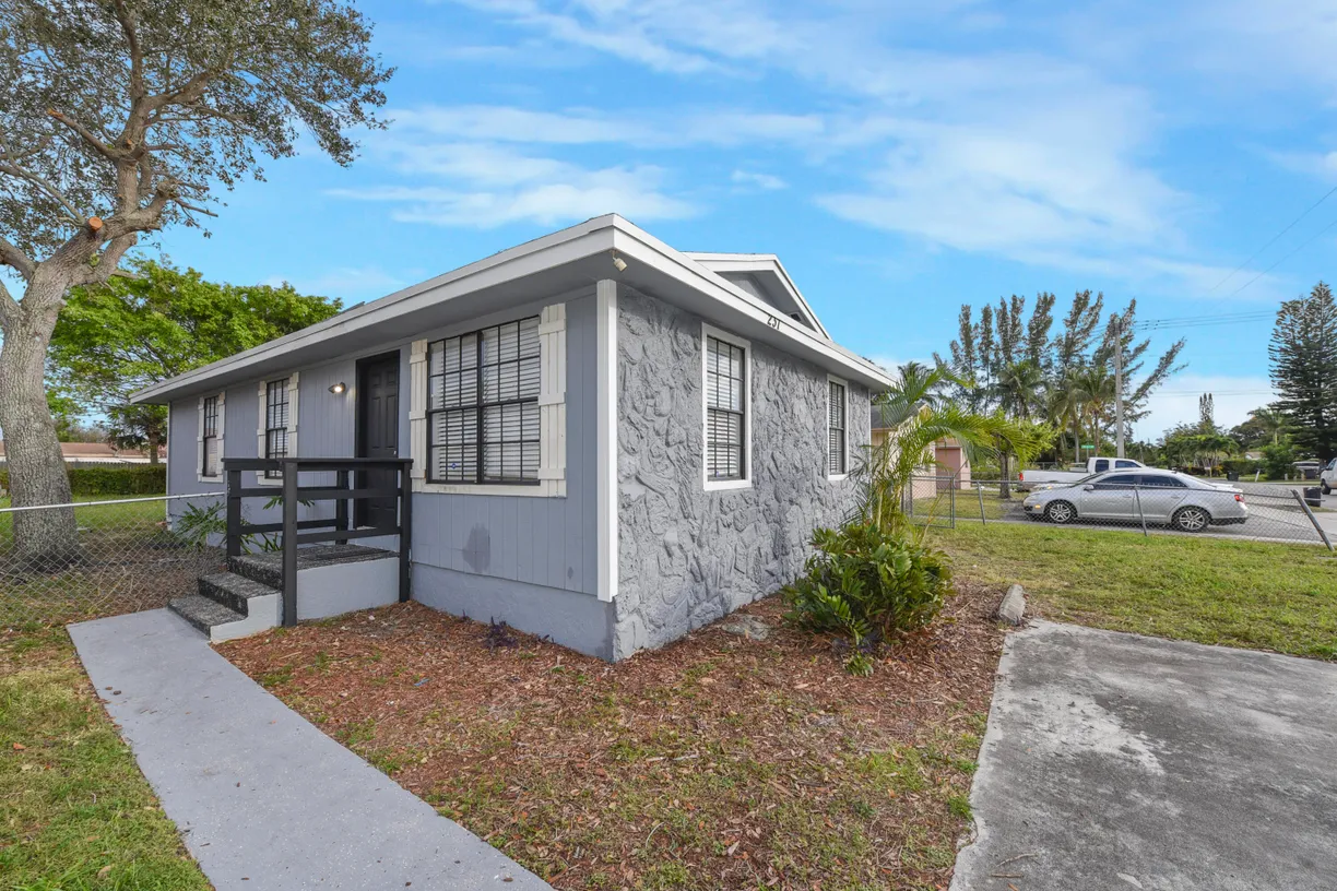 South Florida Real Estate | View 237 SW 11 Avenue | Listing