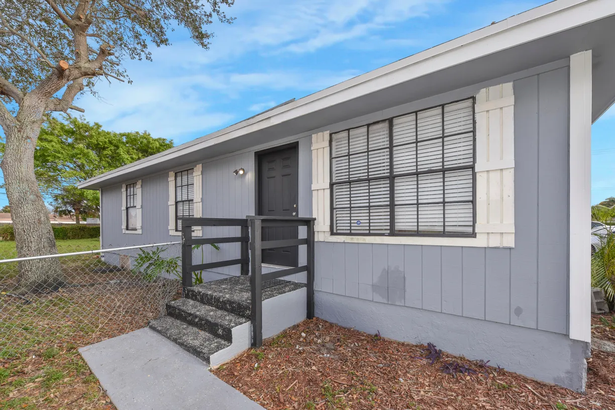 South Florida Real Estate | View 237 SW 11 Avenue | Listing