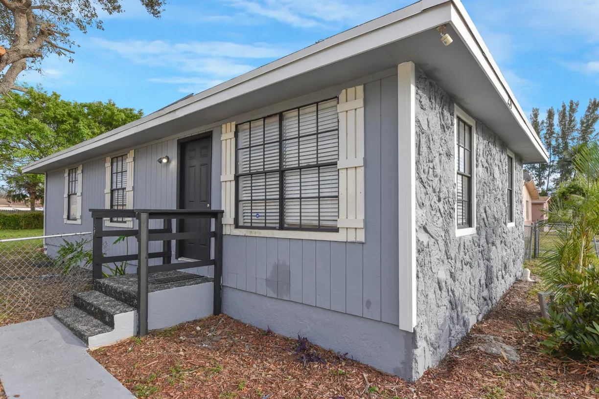 South Florida Real Estate | View 237 SW 11 Avenue | 3 Beds, 1 Bath