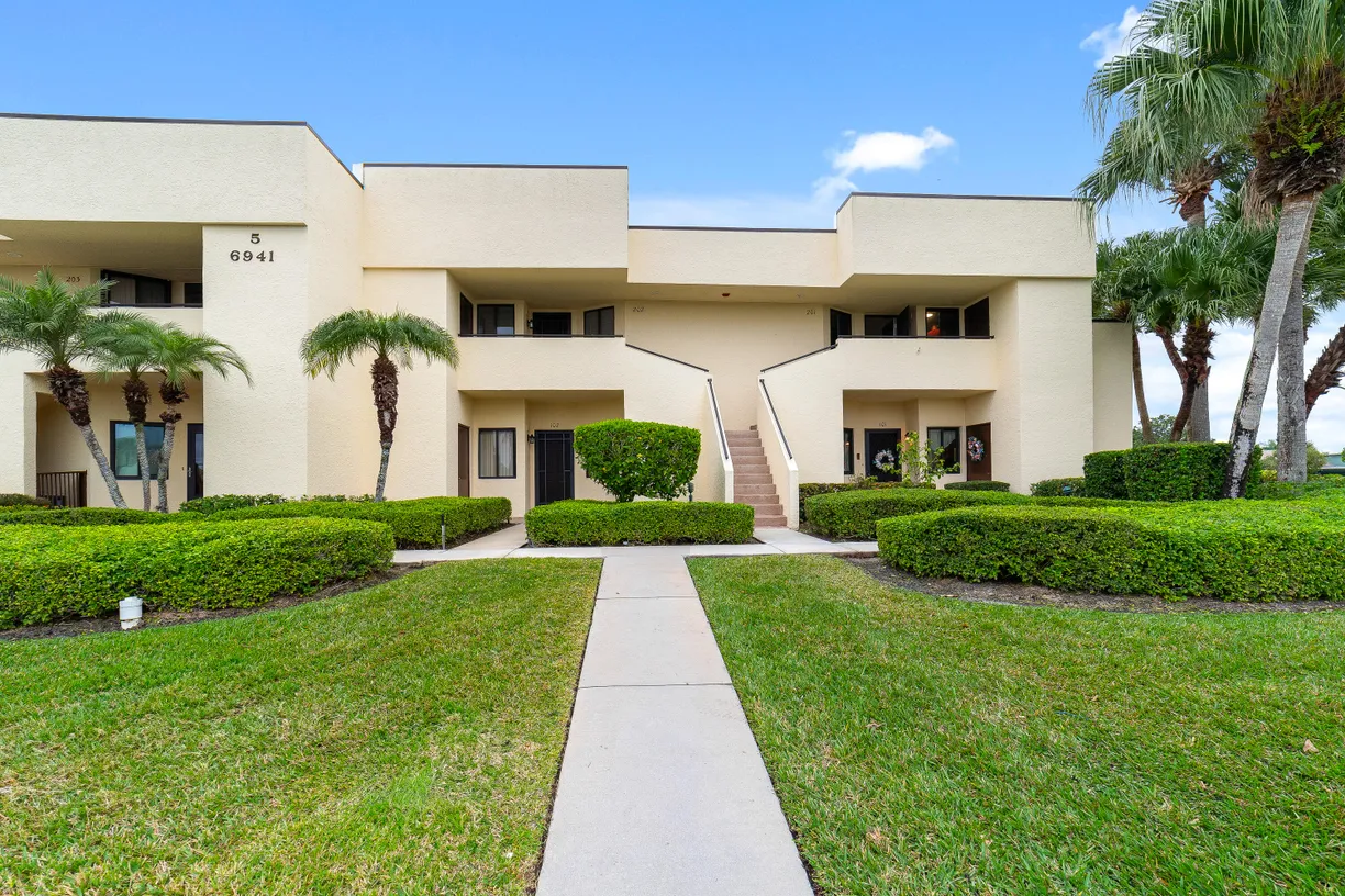 South Florida Real Estate | View 6941 SE Constitution Boulevard, 101 | Listing