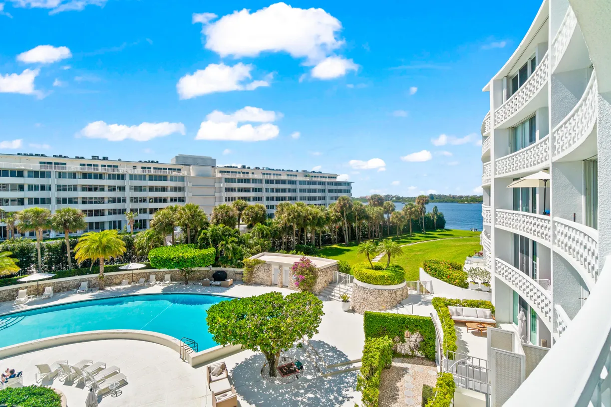 South Florida Real Estate | View 2760 S Ocean Boulevard, 313 | 1 Bed, 1 Bath