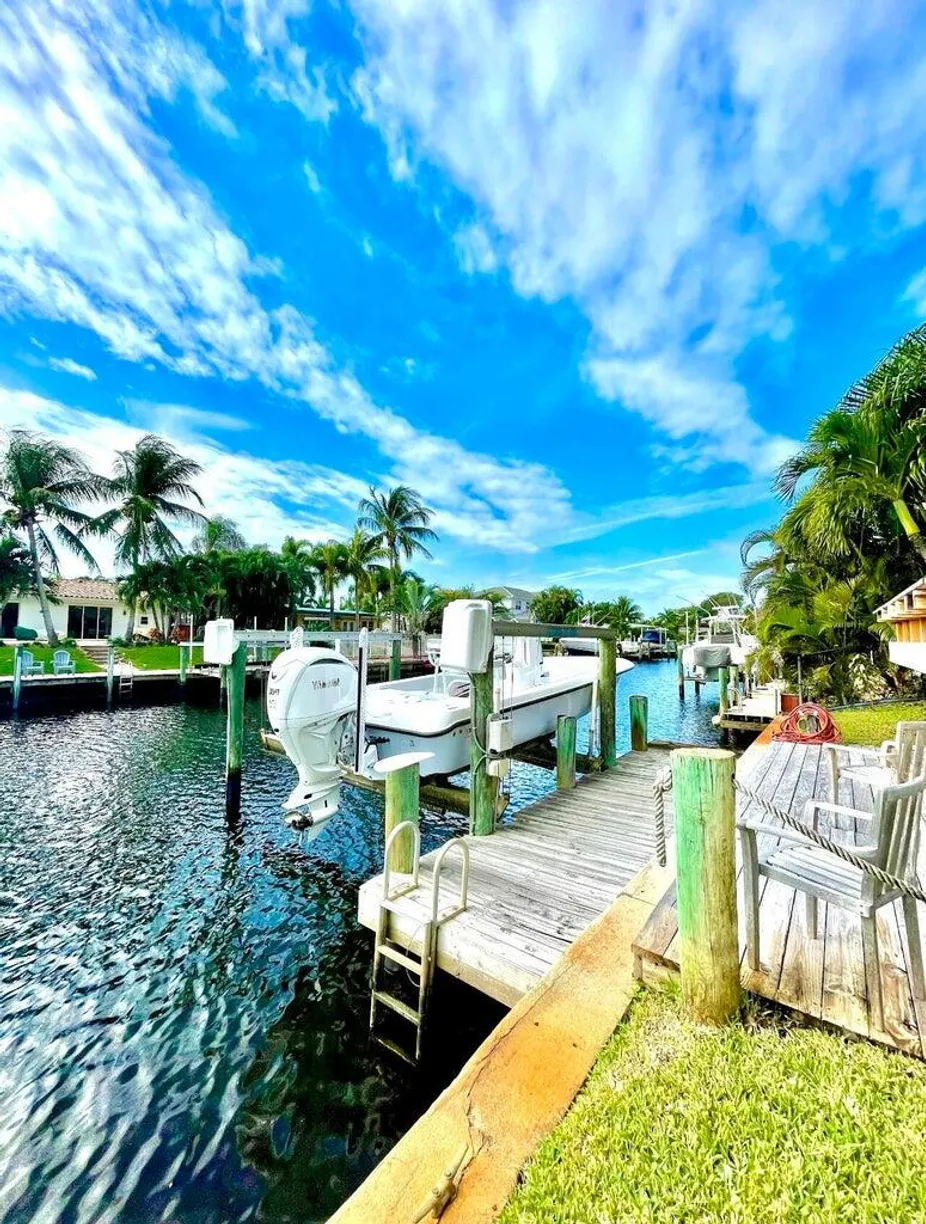 South Florida Real Estate | View 724 Kittyhawk Way Way | Listing