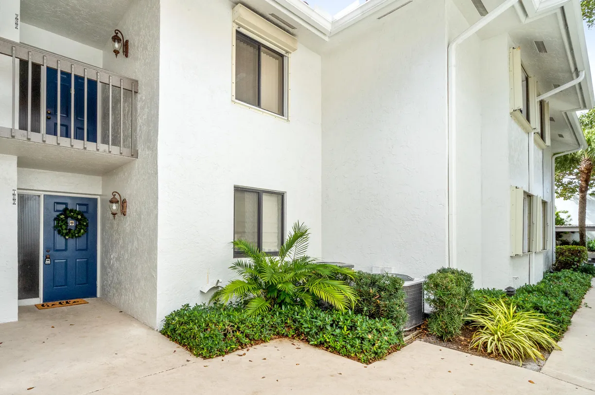 South Florida Real Estate | View 30 Pelican Pointe Drive, 1020 | 2 Beds, 2 Baths