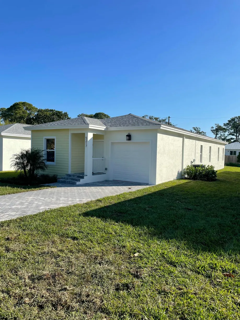 South Florida Real Estate | View 5217 SE Isabelita Avenue | 3 Beds, 2 Baths