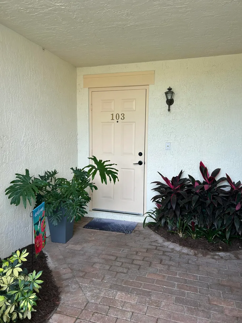 South Florida Real Estate | View 536 7th Square, 103 | 2 Beds, 2 Baths