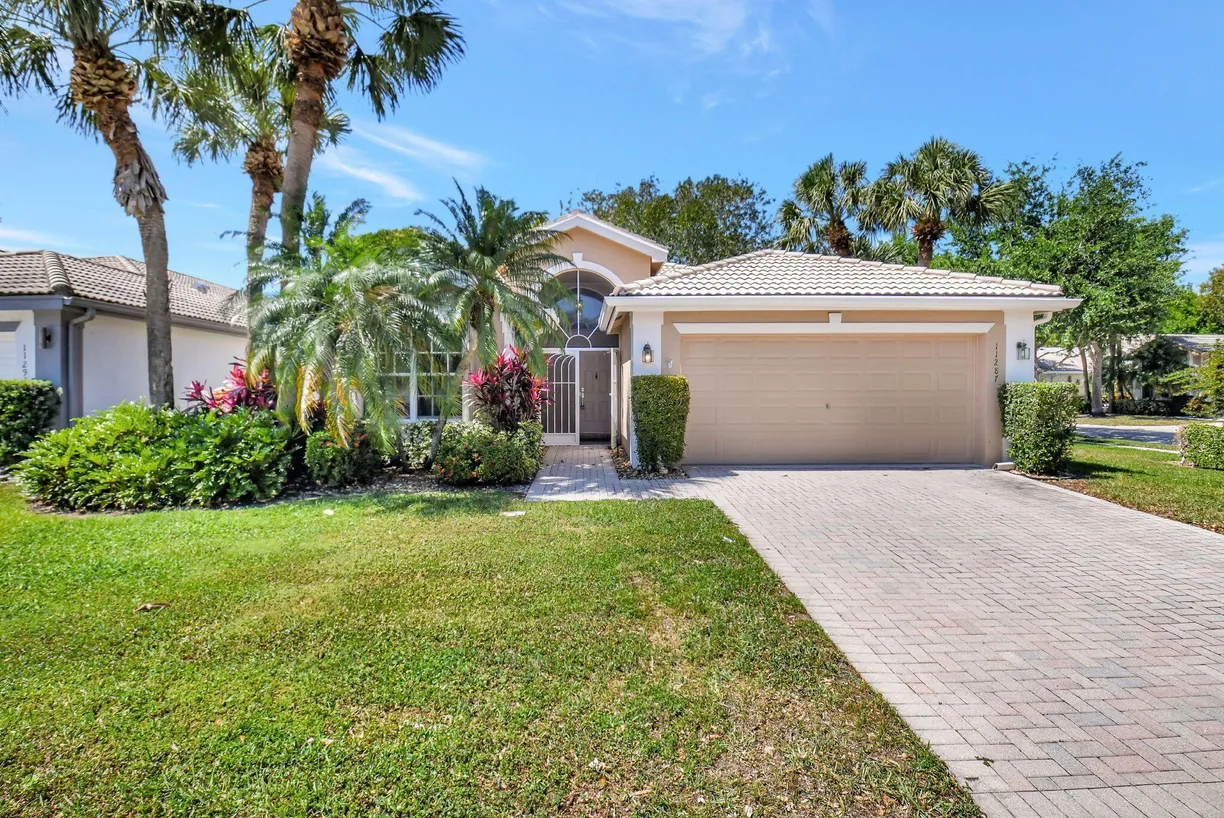 South Florida Real Estate | View 8210 Bellafiore Way | 3 Beds, 2 Baths