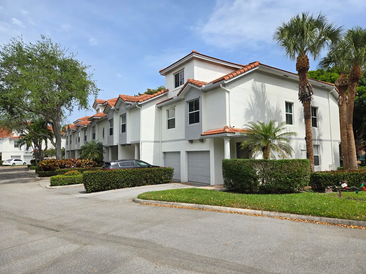 South Florida Real Estate | View 2024 Alta Meadows Lane, 808 | Listing