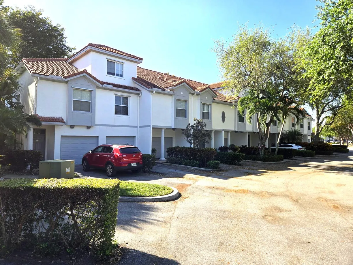 South Florida Real Estate | View 2024 Alta Meadows Lane, 808 | 3 Beds, 2 Baths