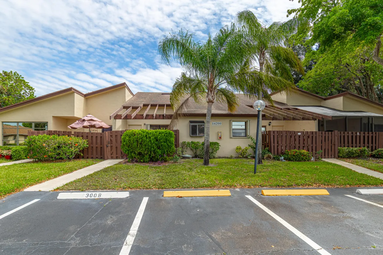 South Florida Real Estate | View 14200 Nesting Way, B | 1 Bed, 1 Bath