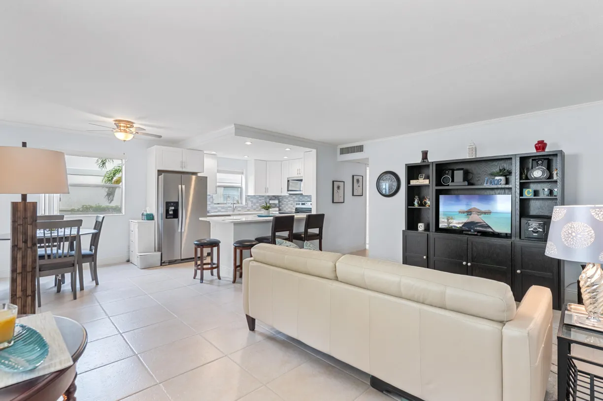 South Florida Real Estate | View 676 Saxony O | Listing
