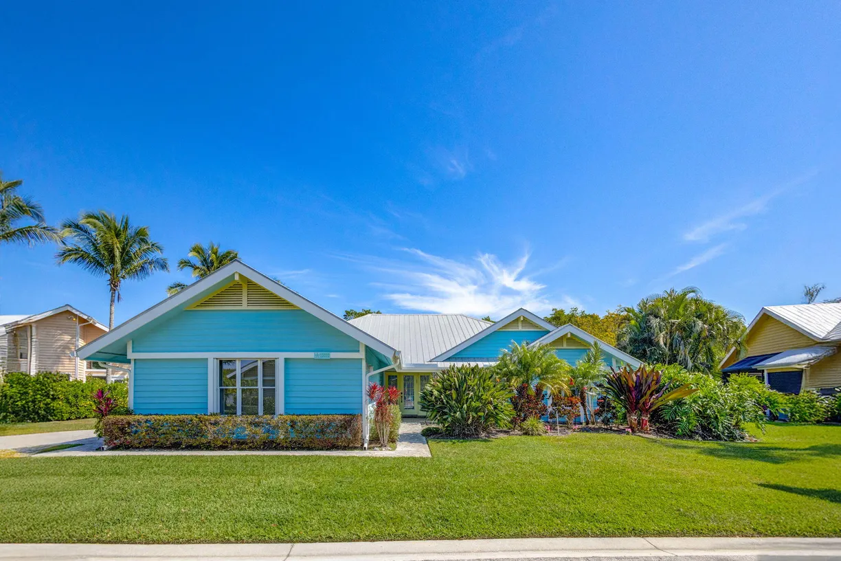 South Florida Real Estate | View 10570 SE Jupiter Narrows Drive | 3 Beds, 2 Baths