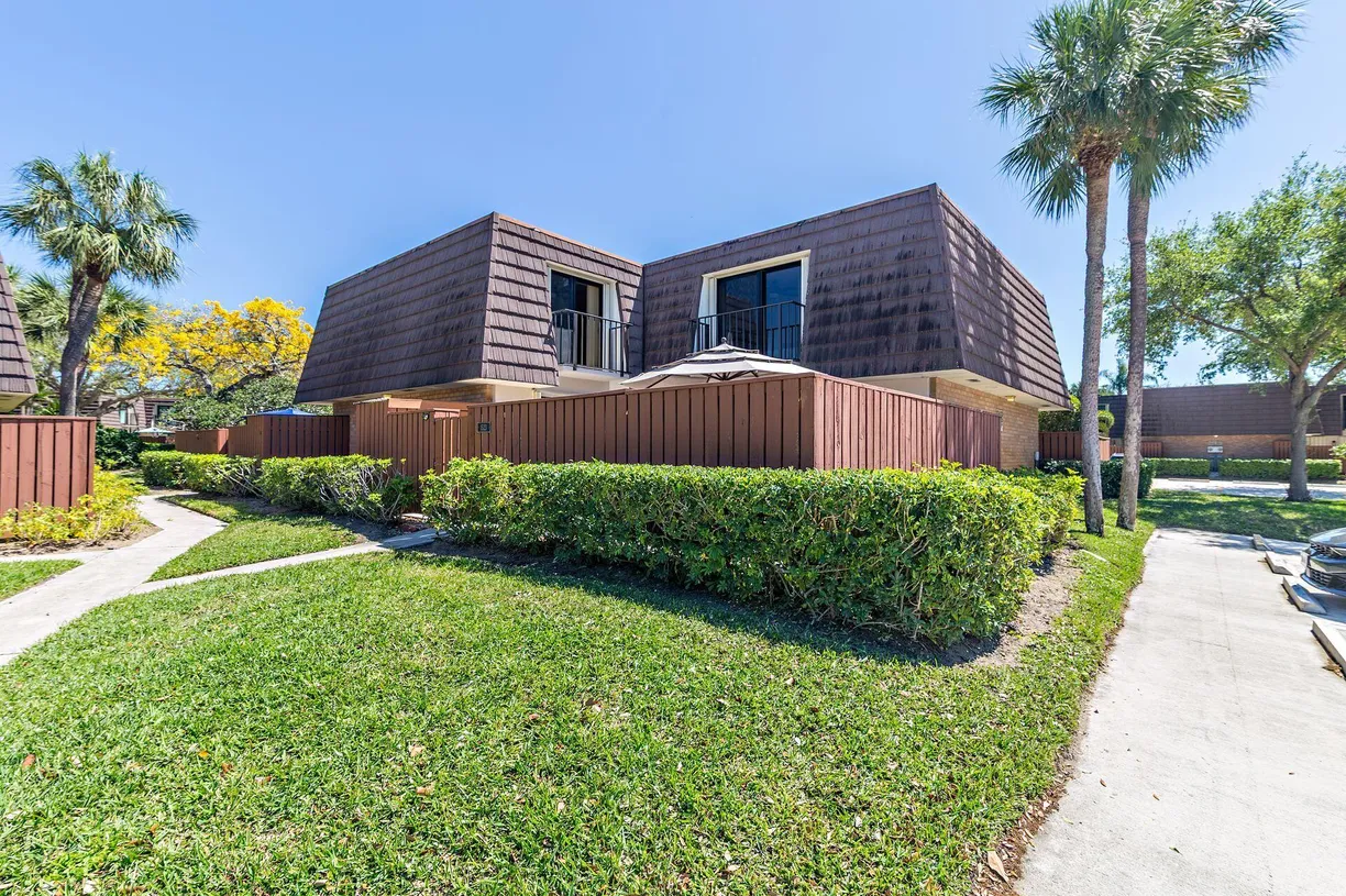 South Florida Real Estate | View 1523 15th Court, 77a | Listing