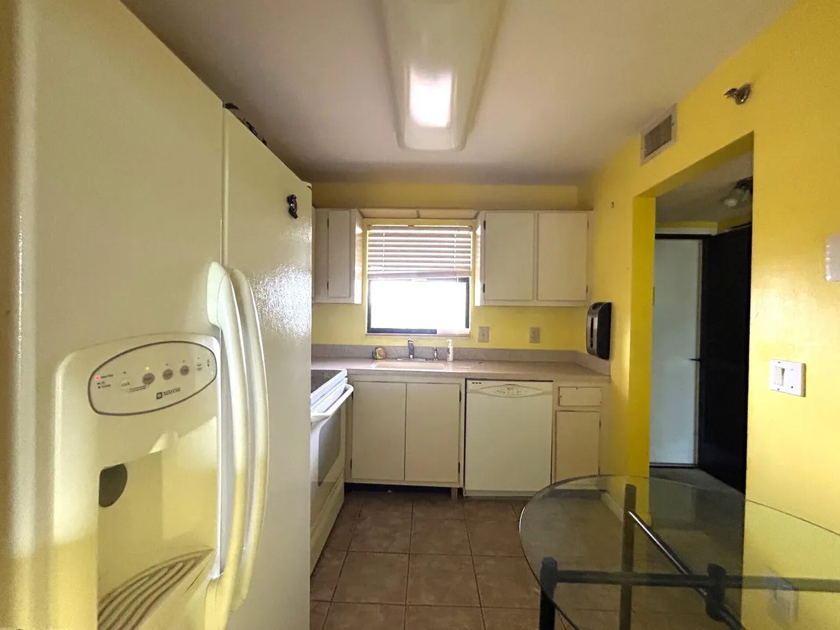 South Florida Real Estate | View 4640 Lucerne Lakes Boulevard, 505 | 1 Bed, 1 Bath
