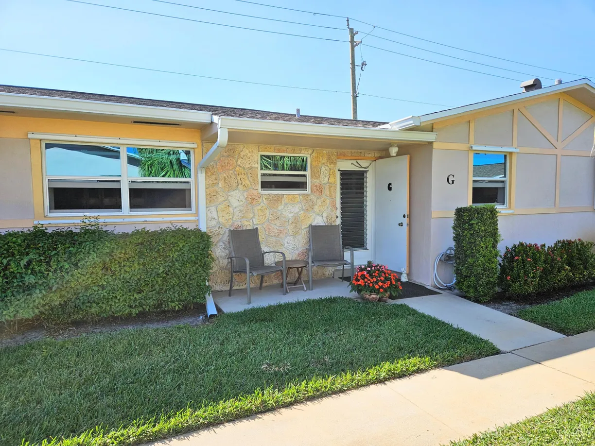 South Florida Real Estate | View 2677 Dudley Drive, G | 2 Beds, 1 Bath