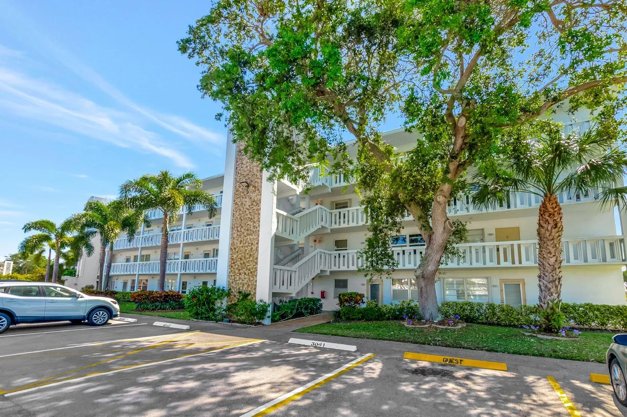 South Florida Real Estate | View 3043 Cambridge C, 3043 | Listing