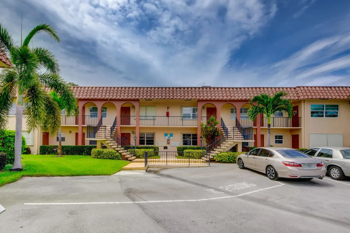 South Florida Real Estate | View 2600 S Kanner Highway, F-4 | 1 Bed, 1 Bath