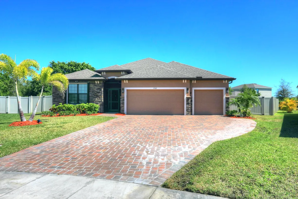 South Florida Real Estate | View 5561 1st Square | Listing