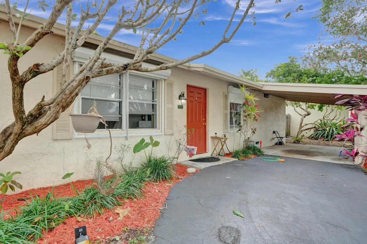 South Florida Real Estate | View 7697 S Forest Boulevard | Listing