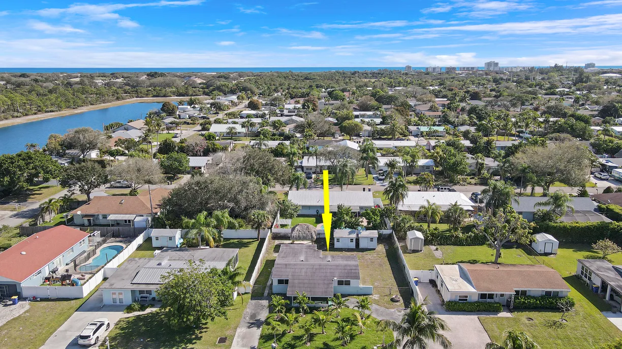 South Florida Real Estate | View 18975 SE Homewood Avenue | Listing