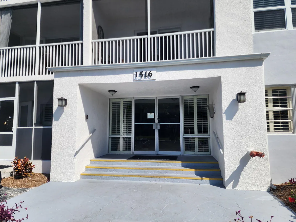 South Florida Real Estate | View 1516 S Lakeside Drive, 305 | Listing