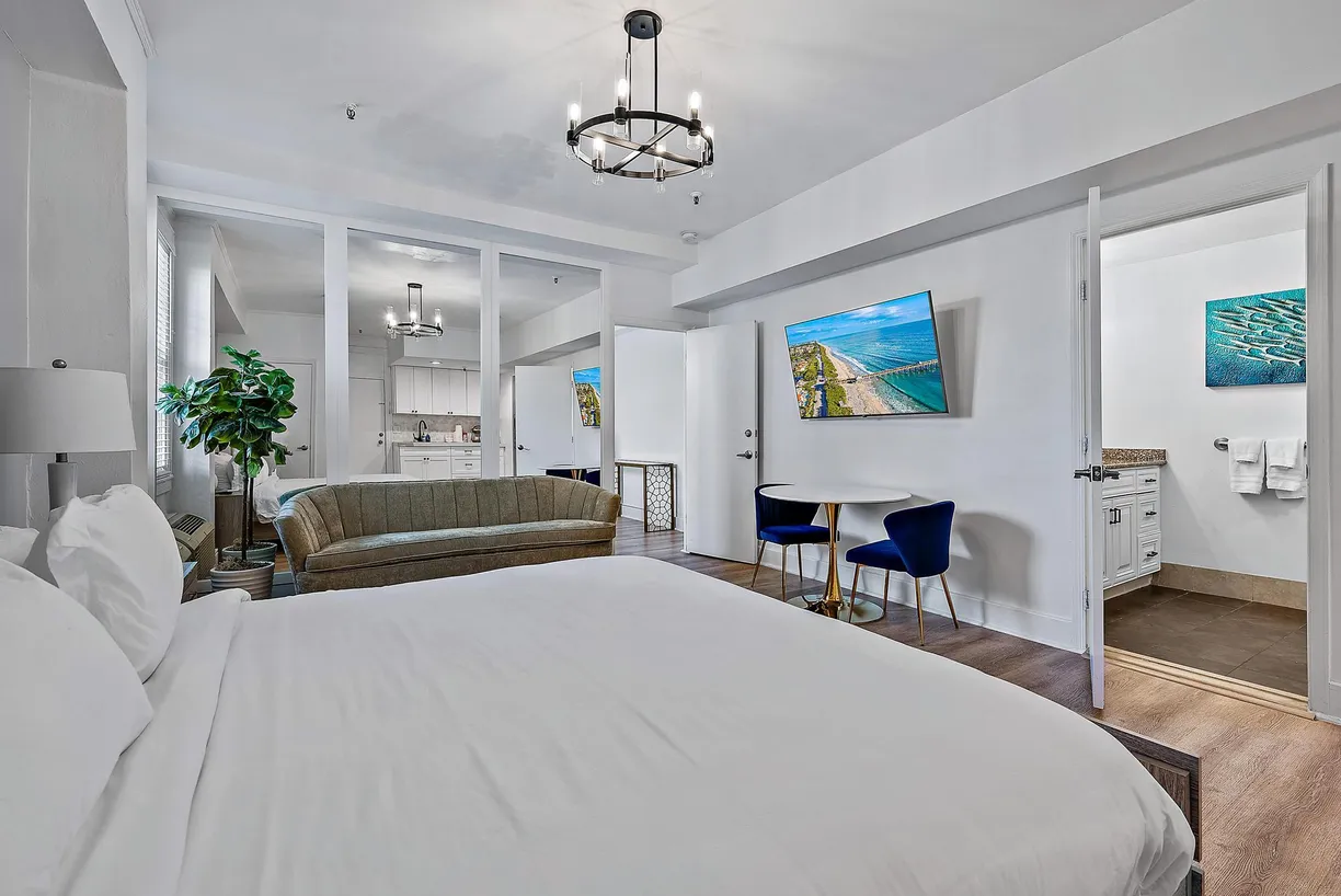 South Florida Real Estate | View 235 Sunrise Avenue, 3032 | 2 Beds, 2 Baths
