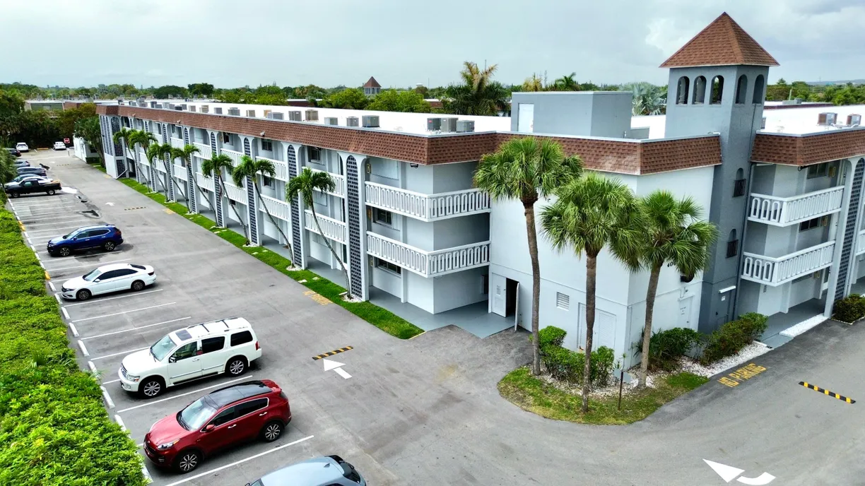South Florida Real Estate | View 400 SE 10th St, 308 | 2 Beds, 2 Baths