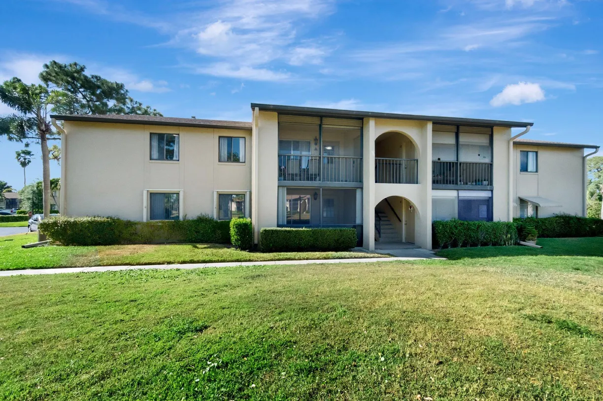 South Florida Real Estate | View 529 Shady Pine Way, C2 | 2 Beds, 2 Baths