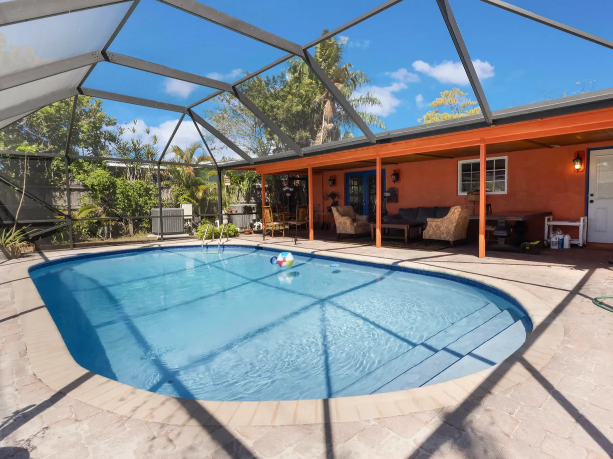 South Florida Real Estate | View 718 SW 27th Place | Listing
