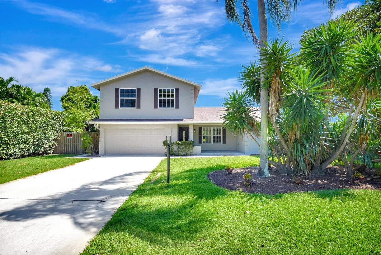 South Florida Real Estate | View 4610 Pine Tree Dr Drive | 3 Beds, 2 Baths
