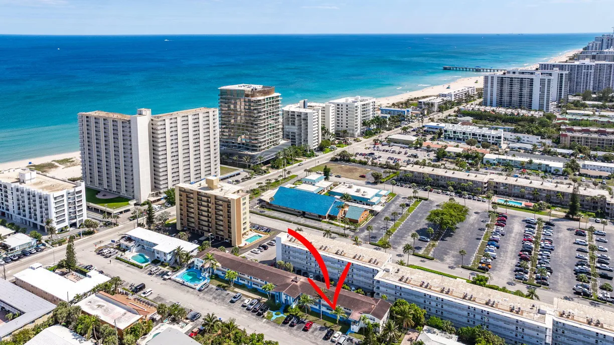 South Florida Real Estate | View 3212 NE 8th Court, 7 | 2 Beds, 2 Baths