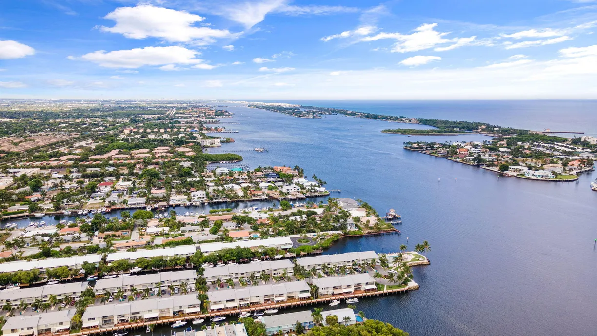 South Florida Real Estate | View 717 NE 12th Terrace, 2 | 2 Beds, 2 Baths