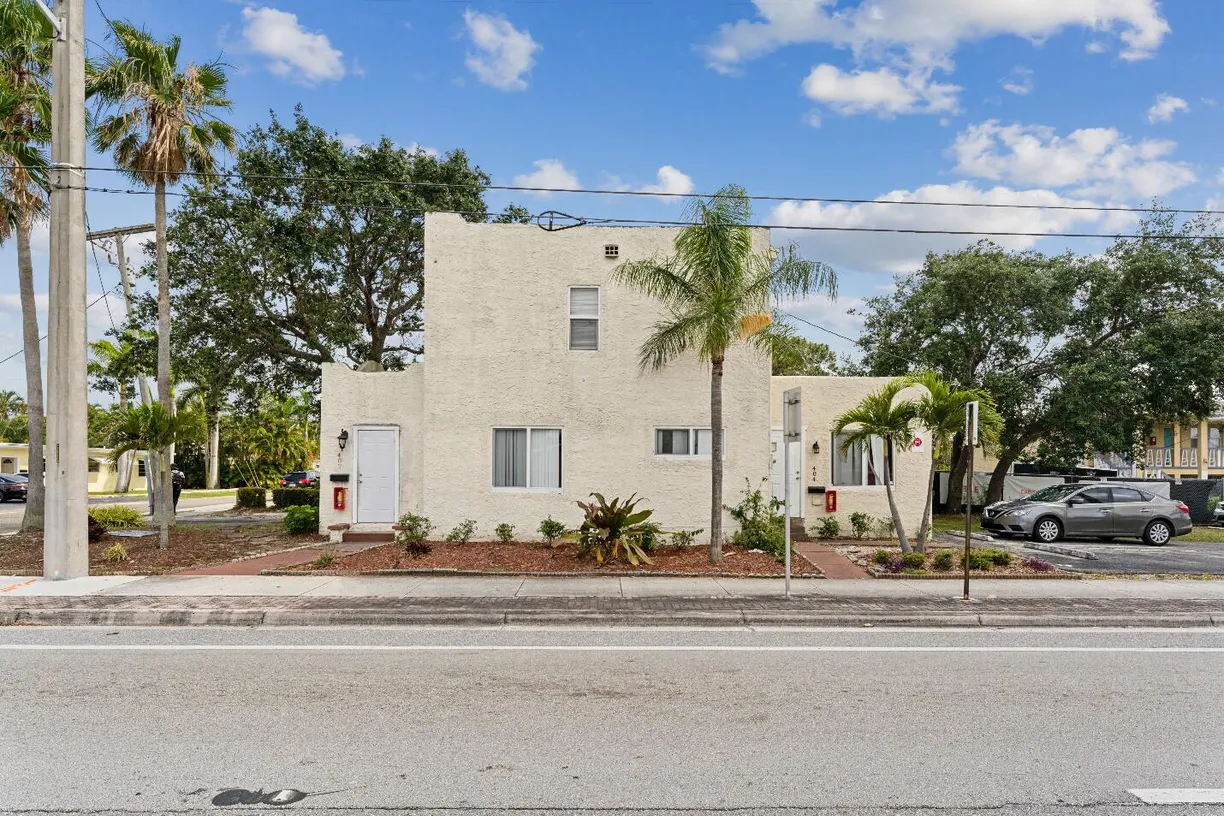 South Florida Real Estate | View 444 W Boynton Beach Boulevard | Listing