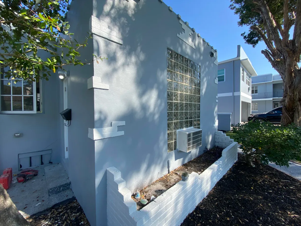 South Florida Real Estate | View 10 N Palmway, 2 | 1 Bath