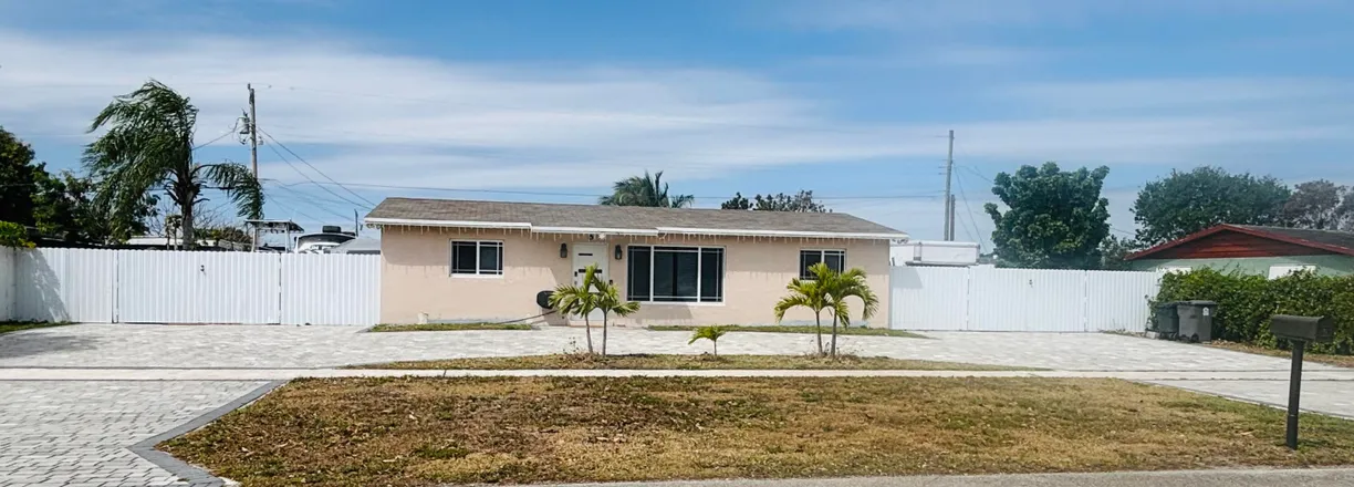 South Florida Real Estate | View 1543 Roy Drive | 3 Beds, 2 Baths
